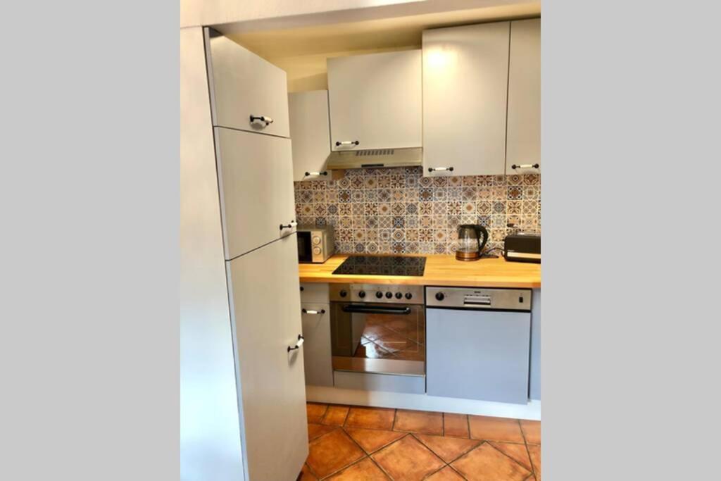 Apartment Zum Goldenen Lowen Inkl. Parkplatz & Wlan Erfurt Exteriör bild